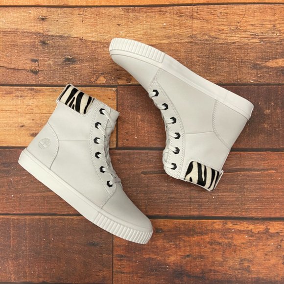 Timberland Women's Skyla Bay 6 Inch White Nubuck Sneaker Boots - Picture 2 of 7